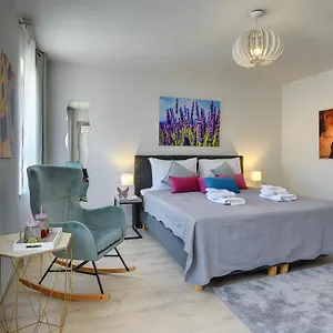 https://da-amphitheatre-apartments.in-istria.net